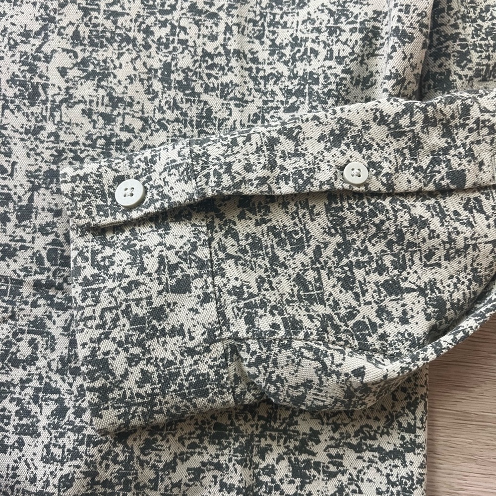 Lululemon Men's Patterned Shirt grayish green color size L - Picture 5 of 6